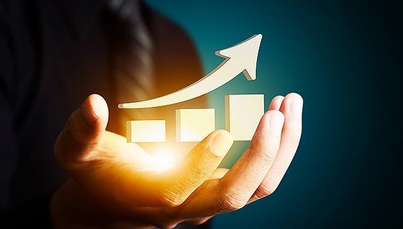 <b>2017产险走势明朗：车险稳中有进，平安紧逼人保</b>