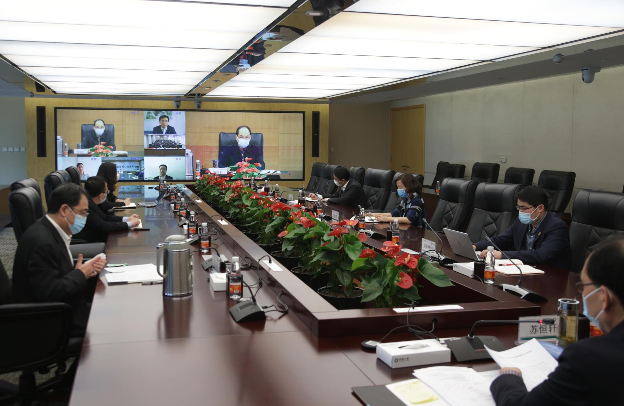 <b><font color='#333333'>抗疫复产保安康，用心守护人民美好生活——中国人寿寿险公司抗击新冠肺炎疫</font></b>